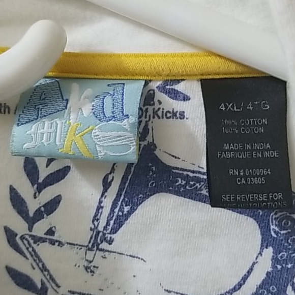 Akademiks 4xl - Picture 2 of 3